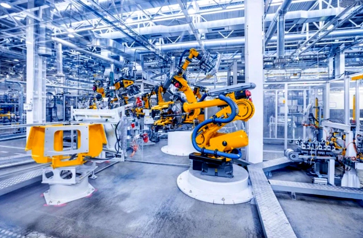 How will advances in artificial intelligence and machine learning change robotics in 2023?